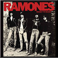 Ramones magnet na lednici 75mm x 75mm, Rocket to Russia