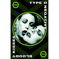 Type O Negative textilní banner PES 70cm x 106cm, Bloody Kisses